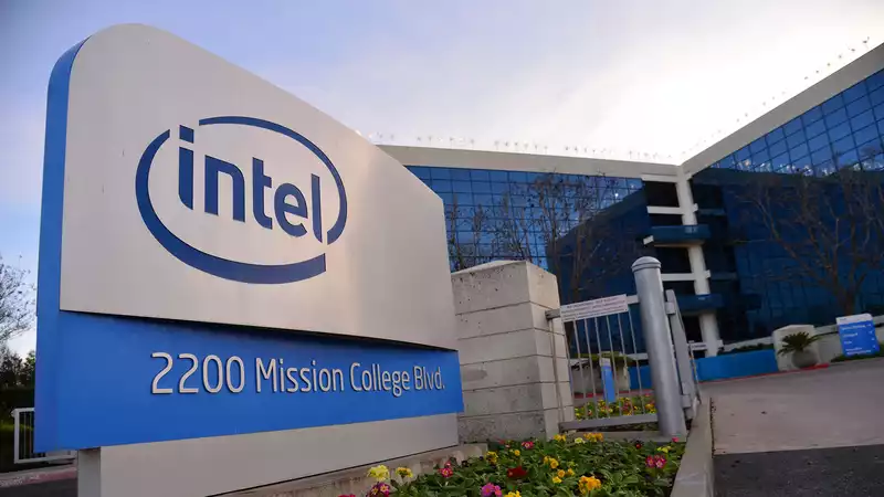 Man charged with rebuilding Intel's core CPUs resigns