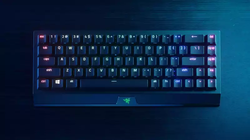 Razer's New Compact Wireless BlackWidow is Super Cute but Pricey