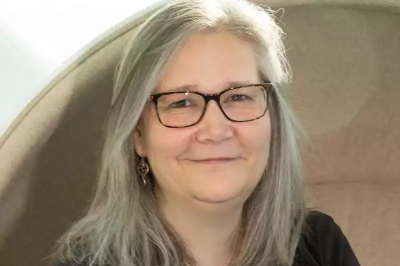 Amy Hennig, co-writer of cancelled "Star Wars" project, for new adventure game.