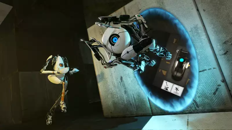 Portal scriptwriter Erik Wolpaw still wants to make Portal 3, but Valve's "flat structure" makes it difficult