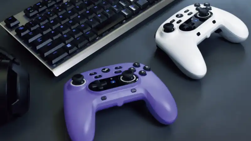 Hori's new "Steam Controller" may be the first third-party Steam hardware we've seen in a while, but where are the trackpads and the adorable owl-like faces?